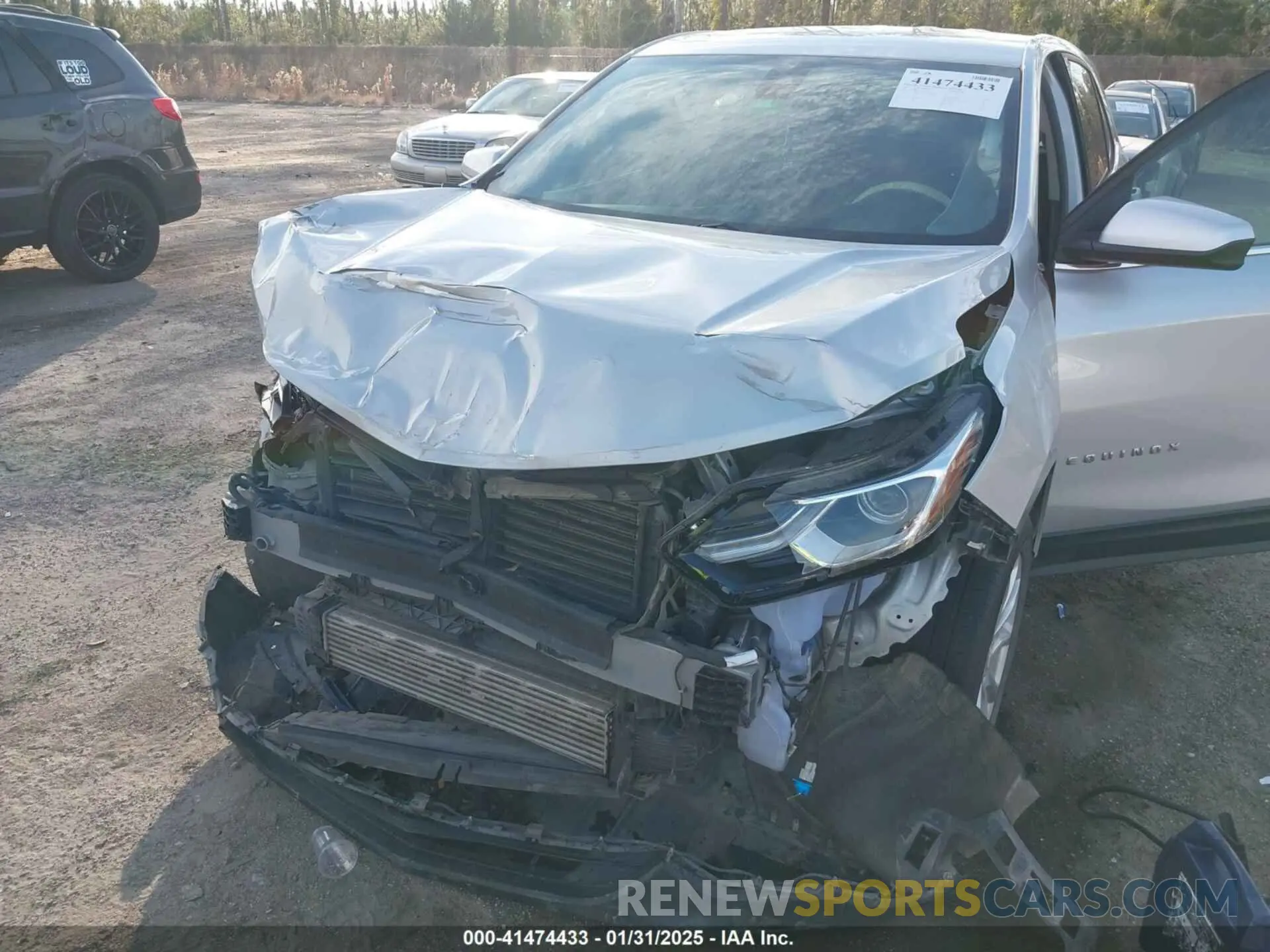 6 Photograph of a damaged car 2GNAXKEVXL6108175 CHEVROLET EQUINOX 2020