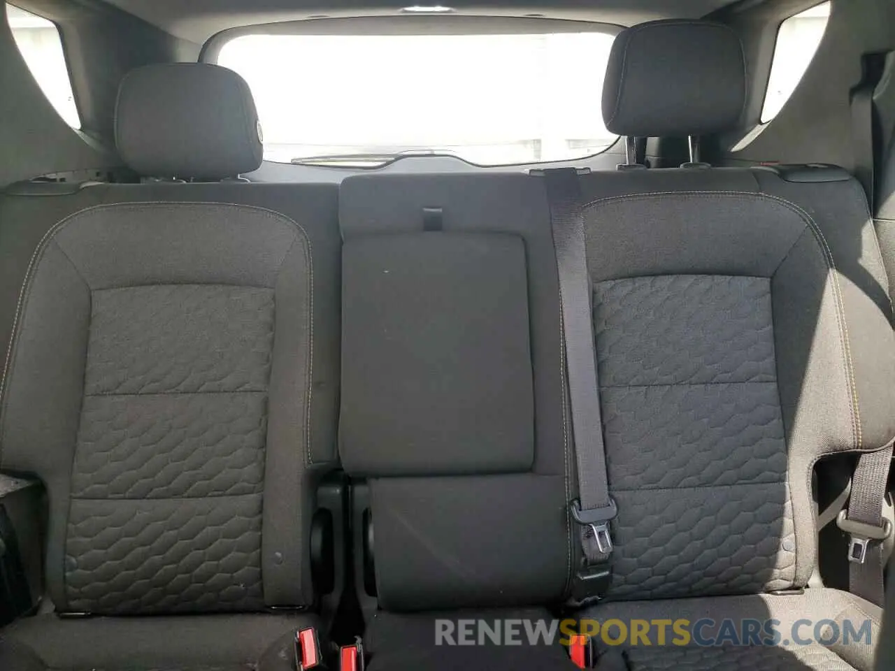 10 Photograph of a damaged car 2GNAXKEVXL6134680 CHEVROLET EQUINOX 2020