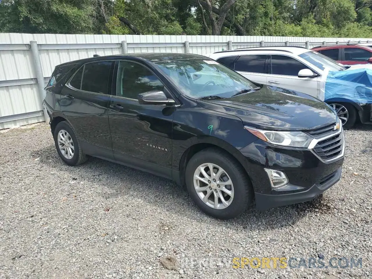 4 Photograph of a damaged car 2GNAXKEVXL6134680 CHEVROLET EQUINOX 2020