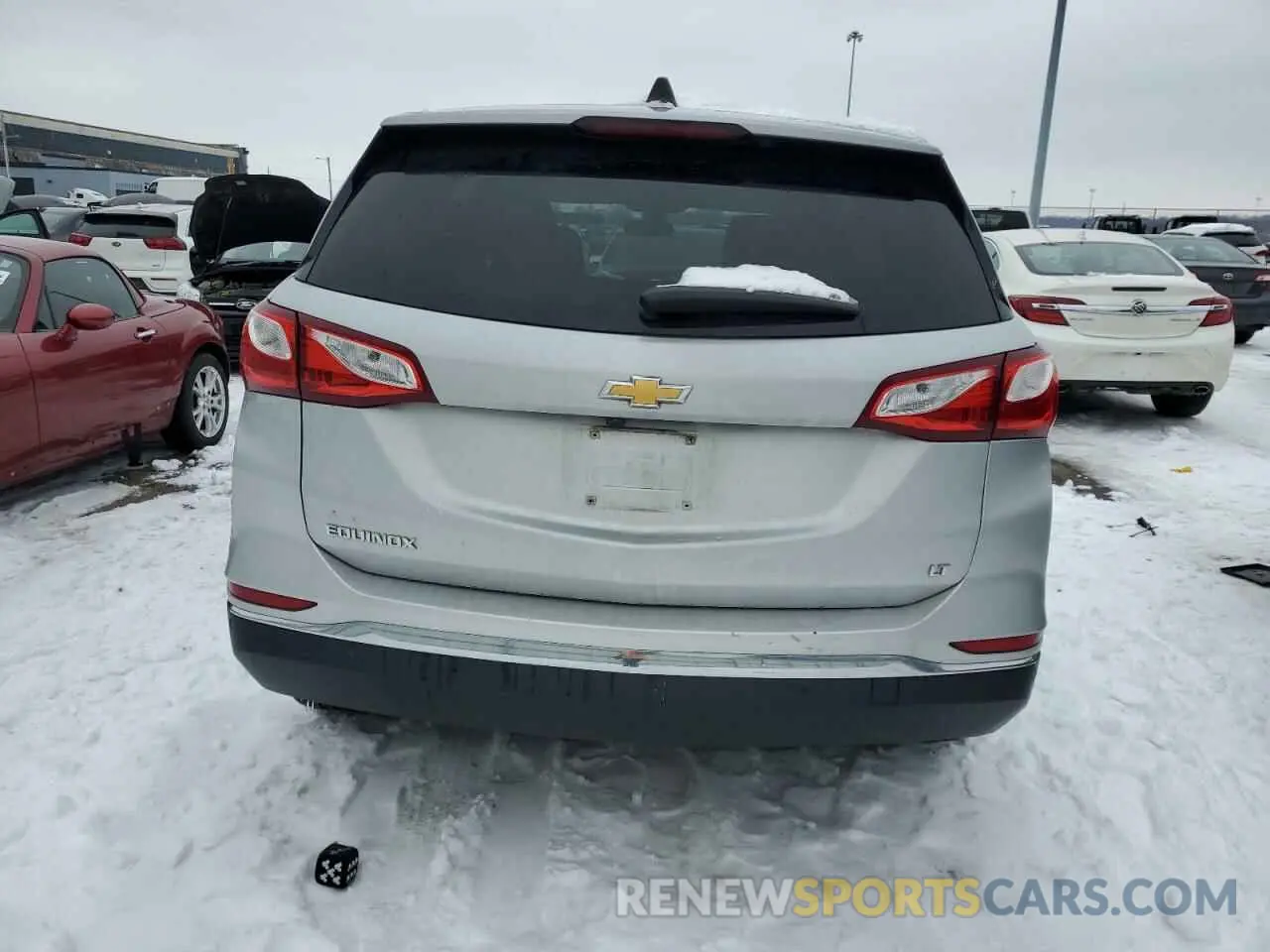 6 Photograph of a damaged car 2GNAXKEVXL6154573 CHEVROLET EQUINOX 2020