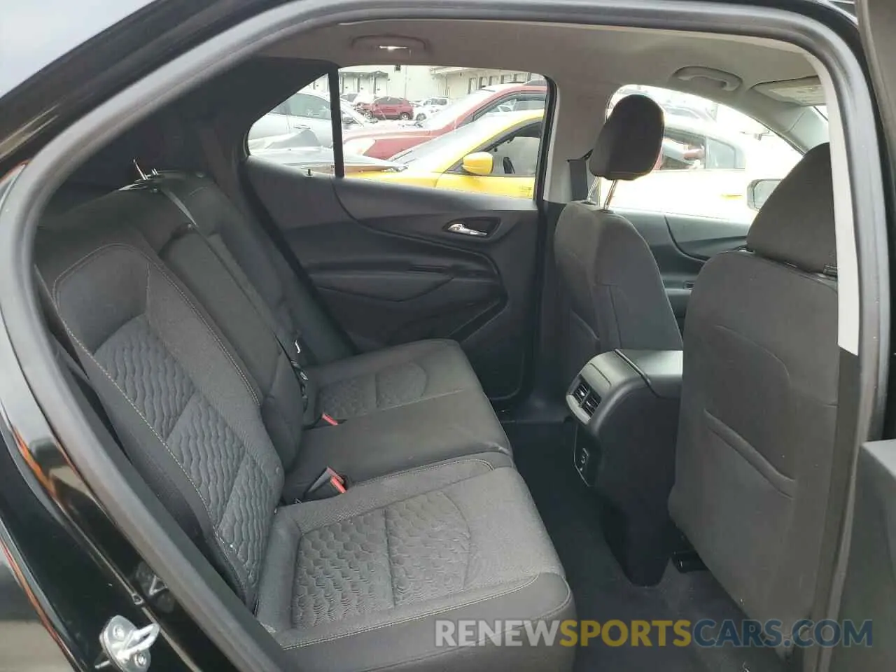 11 Photograph of a damaged car 2GNAXKEVXL6192224 CHEVROLET EQUINOX 2020