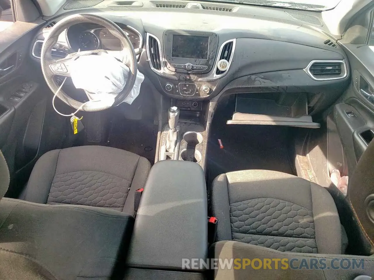 8 Photograph of a damaged car 2GNAXKEVXL6203710 CHEVROLET EQUINOX 2020
