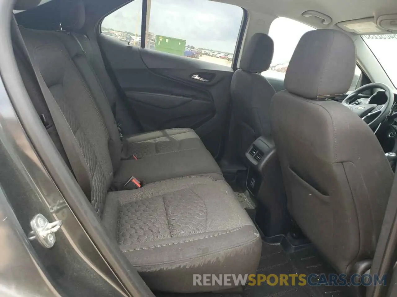 11 Photograph of a damaged car 2GNAXKEVXL6216652 CHEVROLET EQUINOX 2020