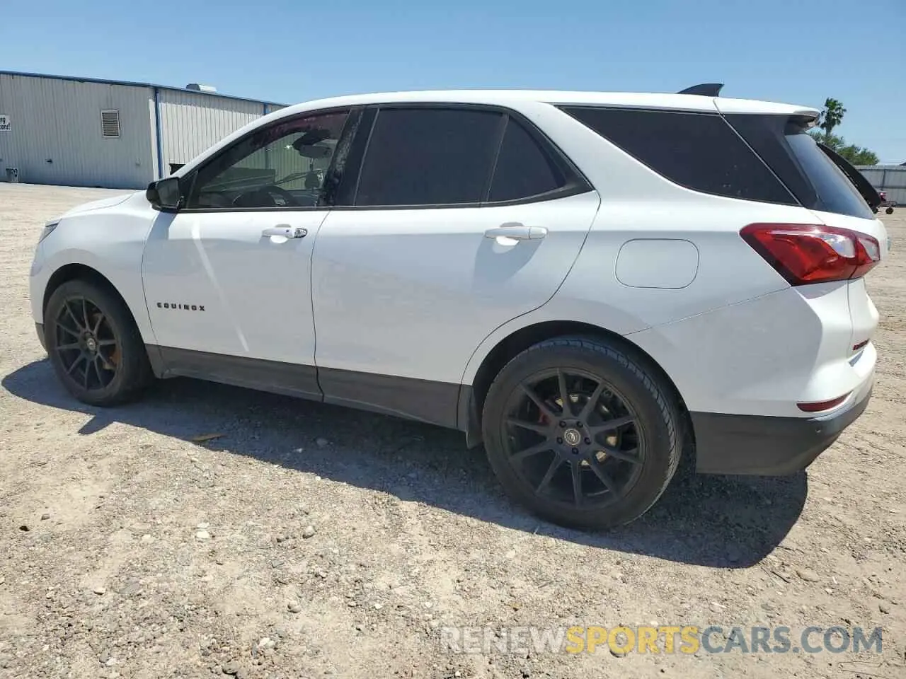 2 Photograph of a damaged car 2GNAXLEX1L6100909 CHEVROLET EQUINOX 2020