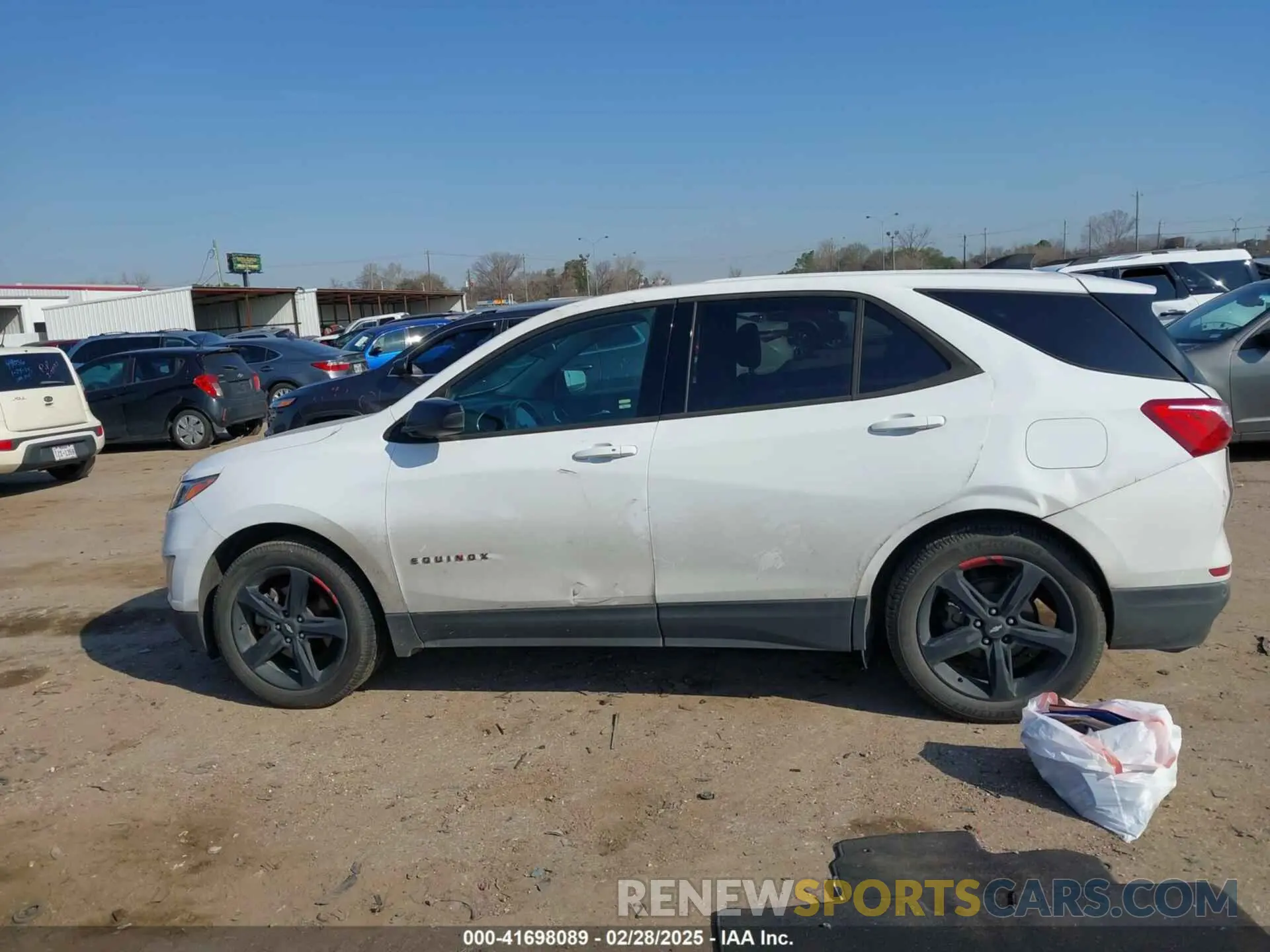 14 Photograph of a damaged car 2GNAXLEX1L6103082 CHEVROLET EQUINOX 2020