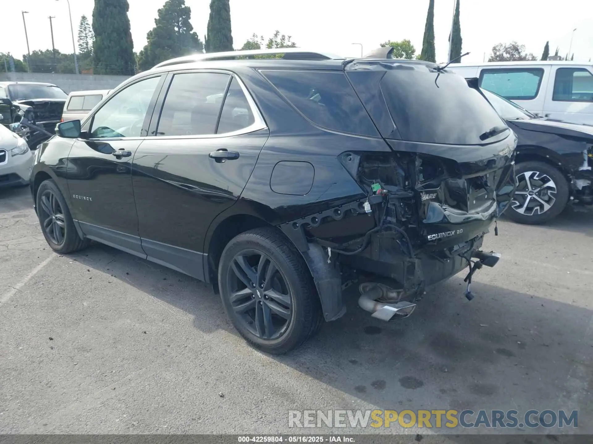 3 Photograph of a damaged car 2GNAXLEX2L6206737 CHEVROLET EQUINOX 2020