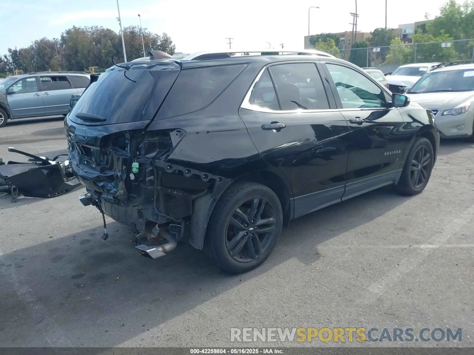 4 Photograph of a damaged car 2GNAXLEX2L6206737 CHEVROLET EQUINOX 2020
