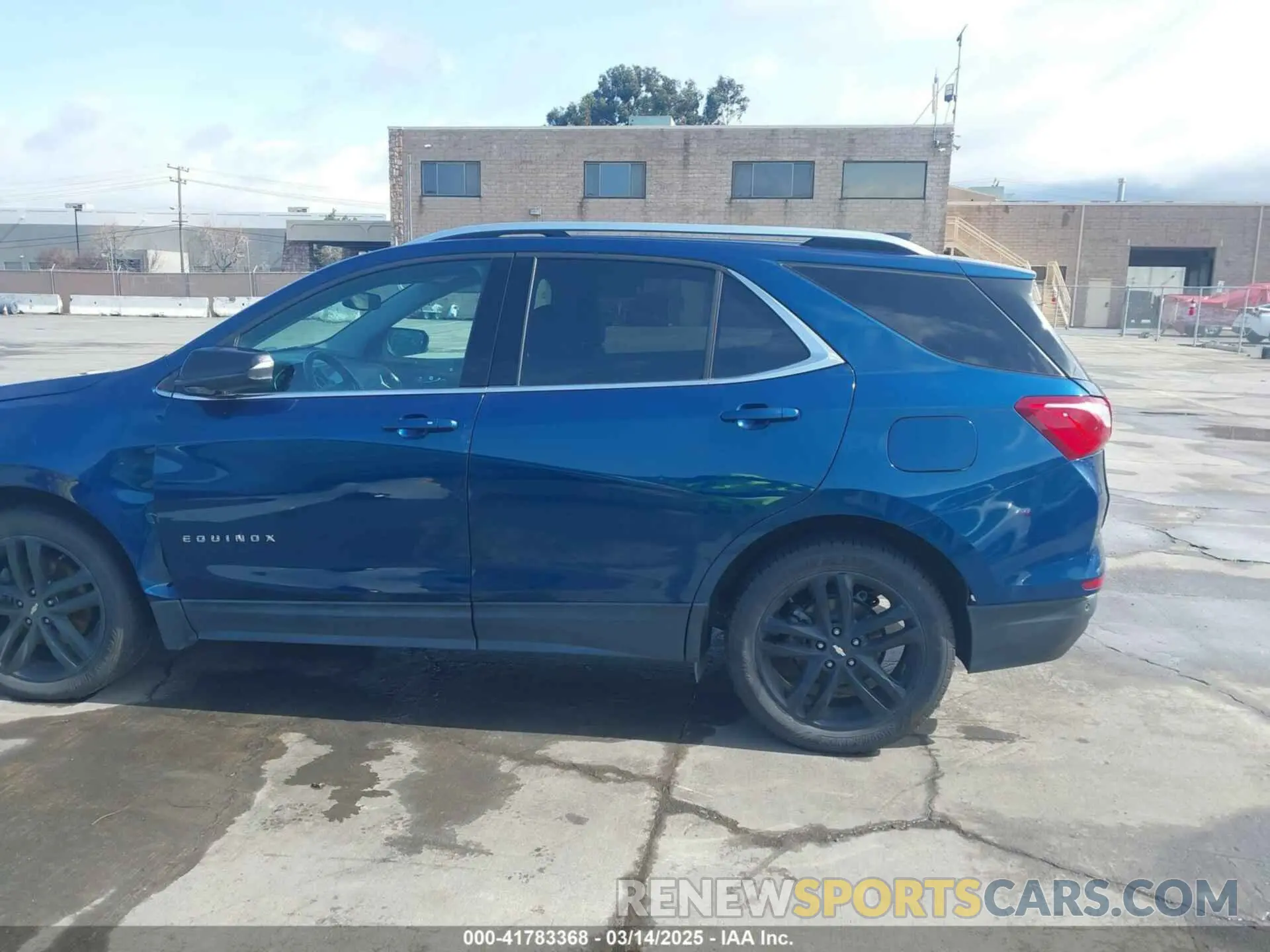 14 Photograph of a damaged car 2GNAXLEX5L6210507 CHEVROLET EQUINOX 2020