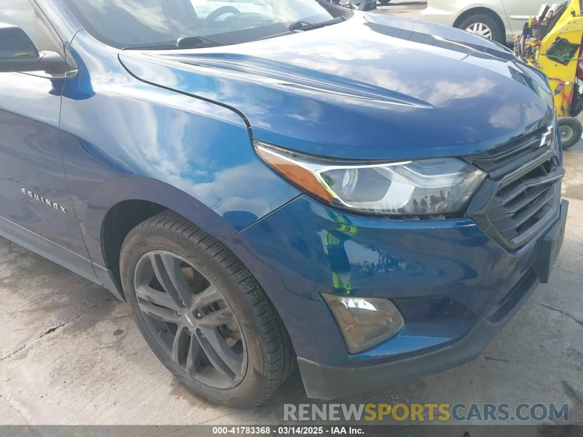 17 Photograph of a damaged car 2GNAXLEX5L6210507 CHEVROLET EQUINOX 2020