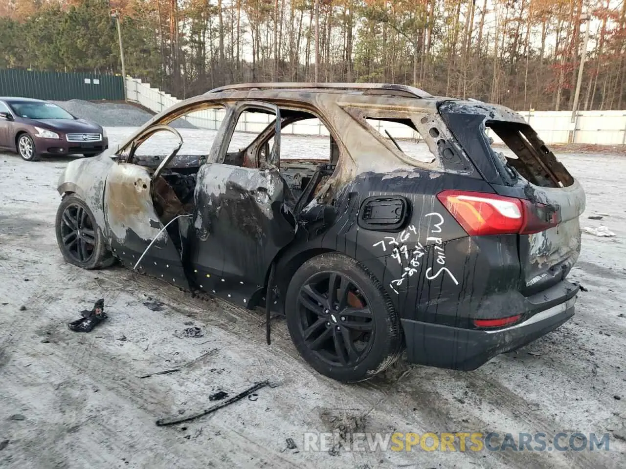 2 Photograph of a damaged car 2GNAXLEX6L6127264 CHEVROLET EQUINOX 2020
