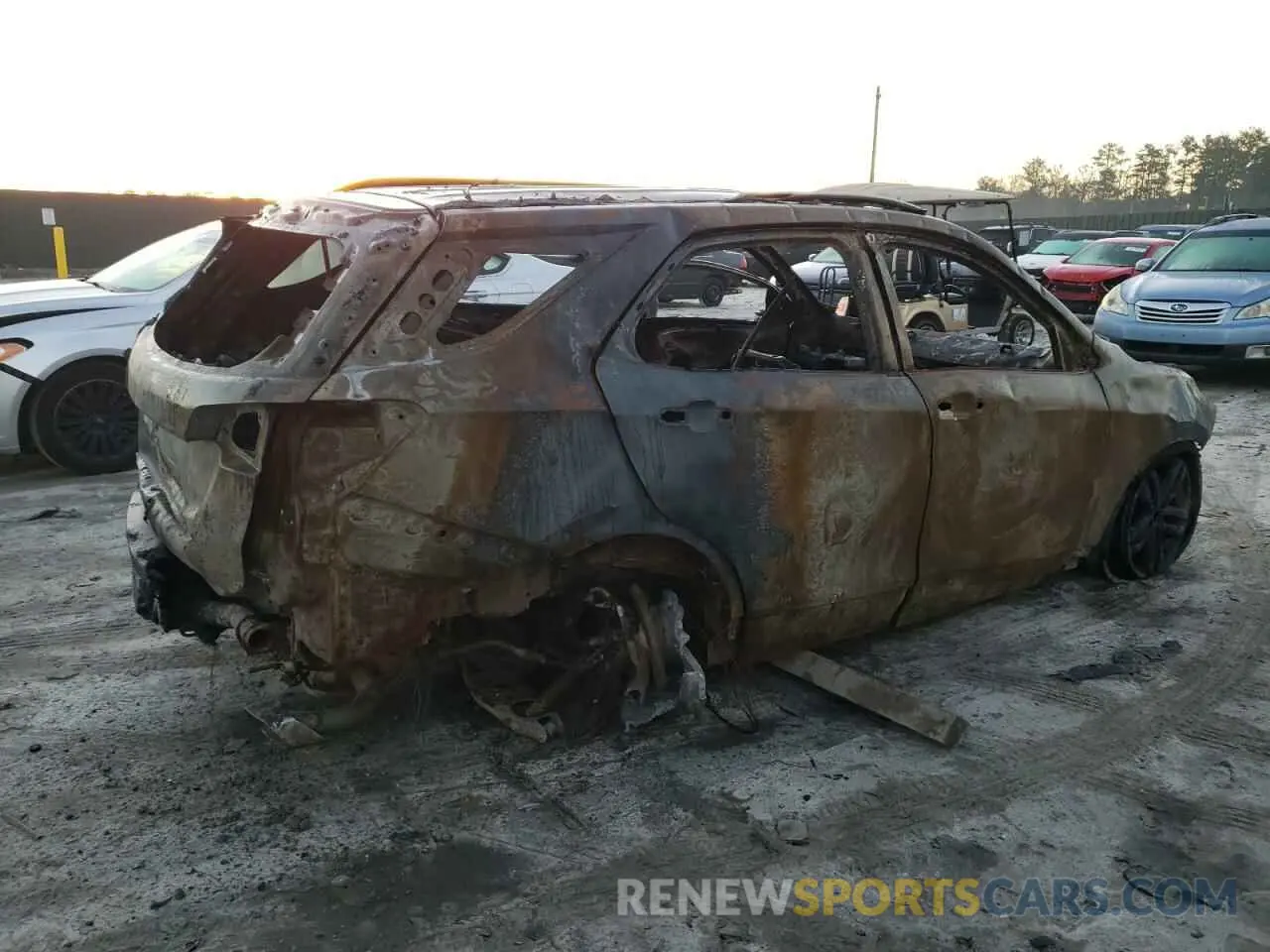 3 Photograph of a damaged car 2GNAXLEX6L6127264 CHEVROLET EQUINOX 2020