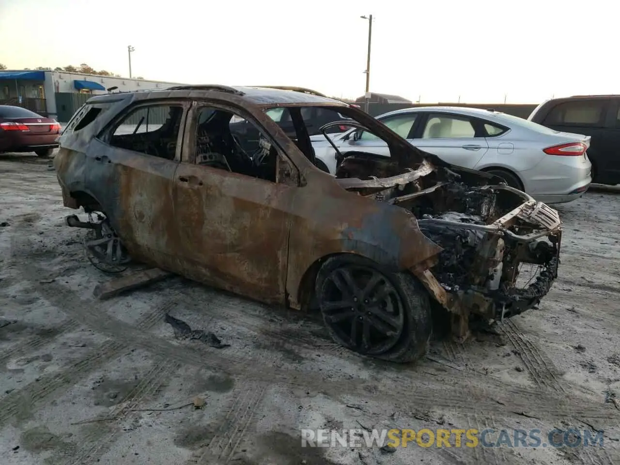 4 Photograph of a damaged car 2GNAXLEX6L6127264 CHEVROLET EQUINOX 2020