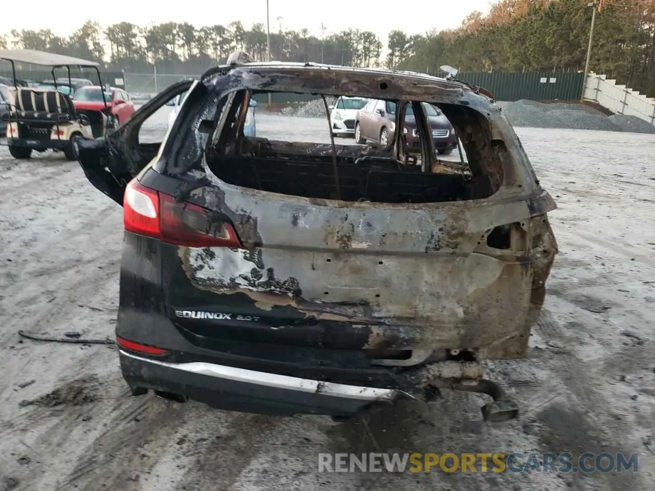 6 Photograph of a damaged car 2GNAXLEX6L6127264 CHEVROLET EQUINOX 2020