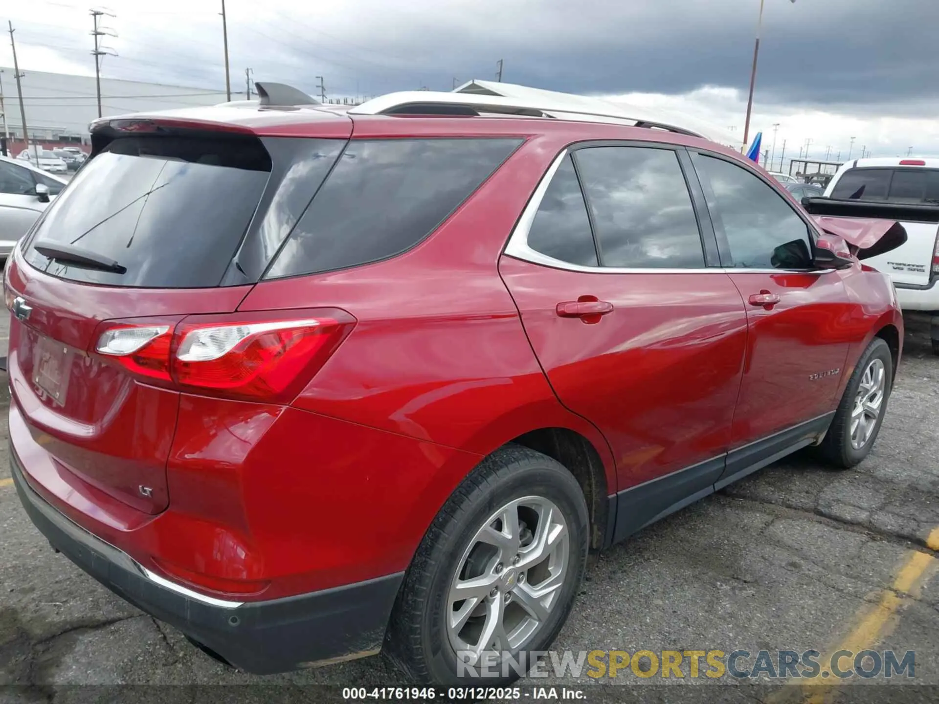 13 Photograph of a damaged car 2GNAXLEX7L6276783 CHEVROLET EQUINOX 2020