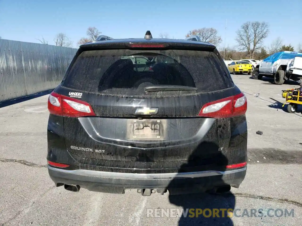 6 Photograph of a damaged car 2GNAXLEX8L6135589 CHEVROLET EQUINOX 2020