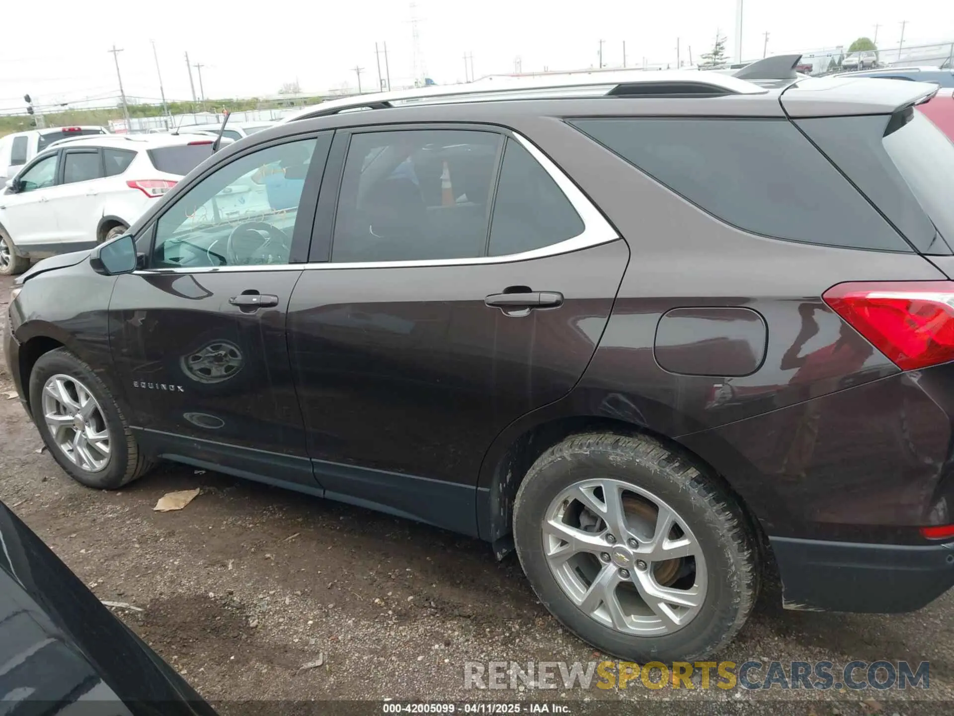 13 Photograph of a damaged car 2GNAXLEX8L6225065 CHEVROLET EQUINOX 2020