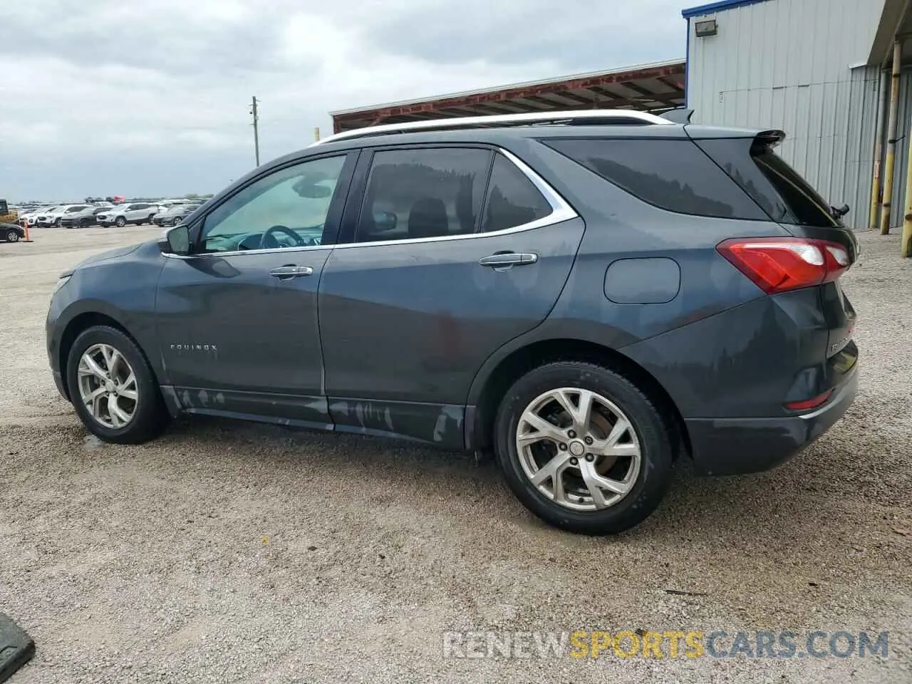 2 Photograph of a damaged car 2GNAXNEV0L6202650 CHEVROLET EQUINOX 2020