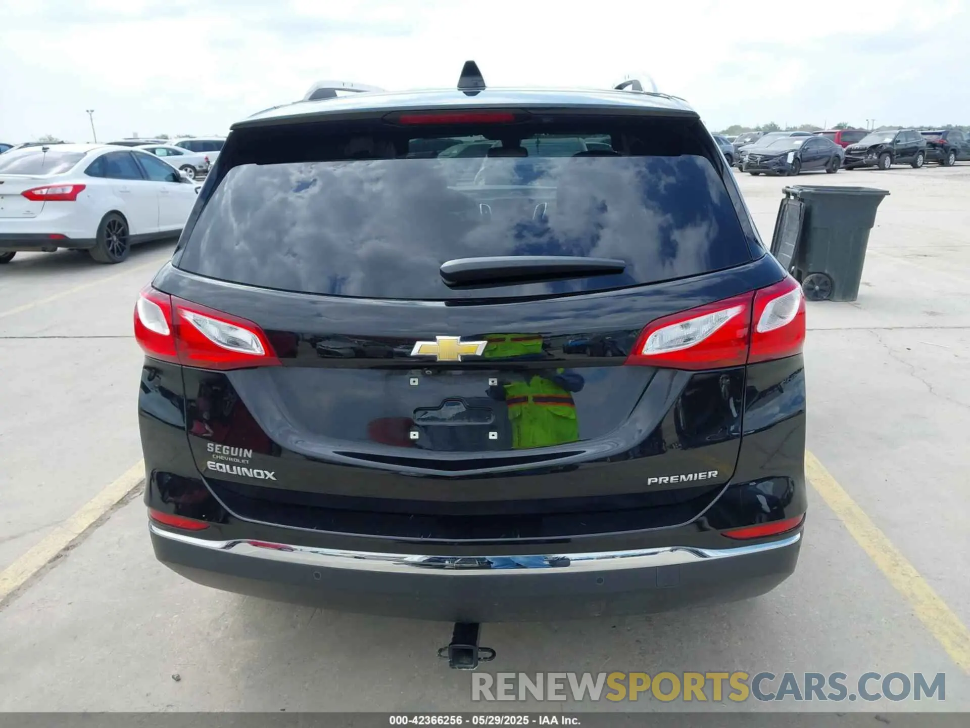 15 Photograph of a damaged car 2GNAXNEV1L6275915 CHEVROLET EQUINOX 2020