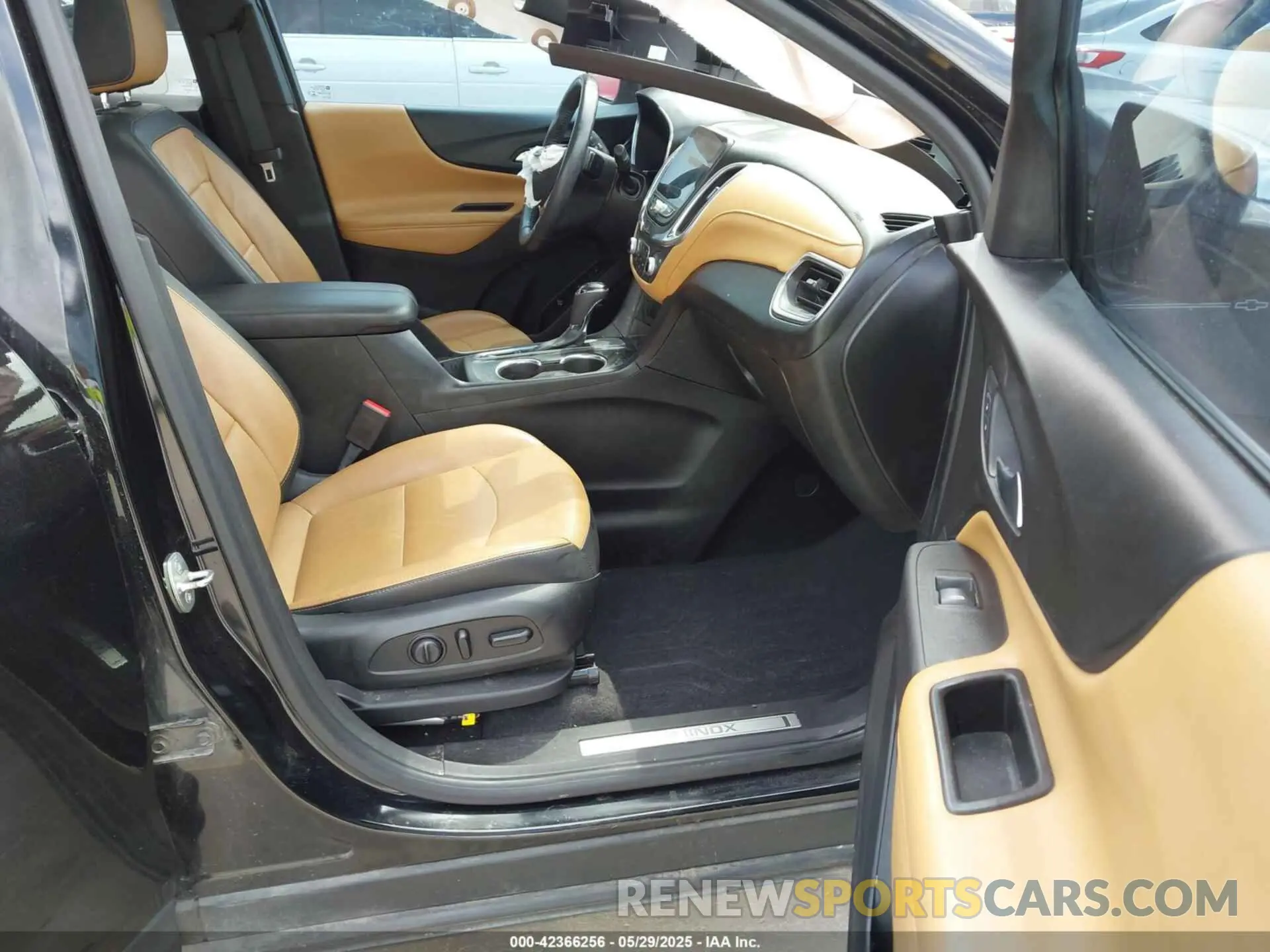 5 Photograph of a damaged car 2GNAXNEV1L6275915 CHEVROLET EQUINOX 2020