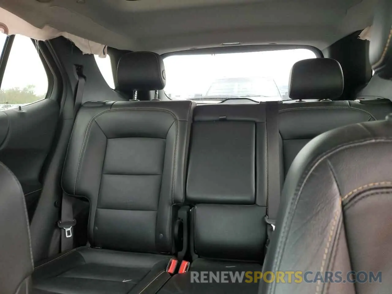 10 Photograph of a damaged car 2GNAXNEV4L6169880 CHEVROLET EQUINOX 2020
