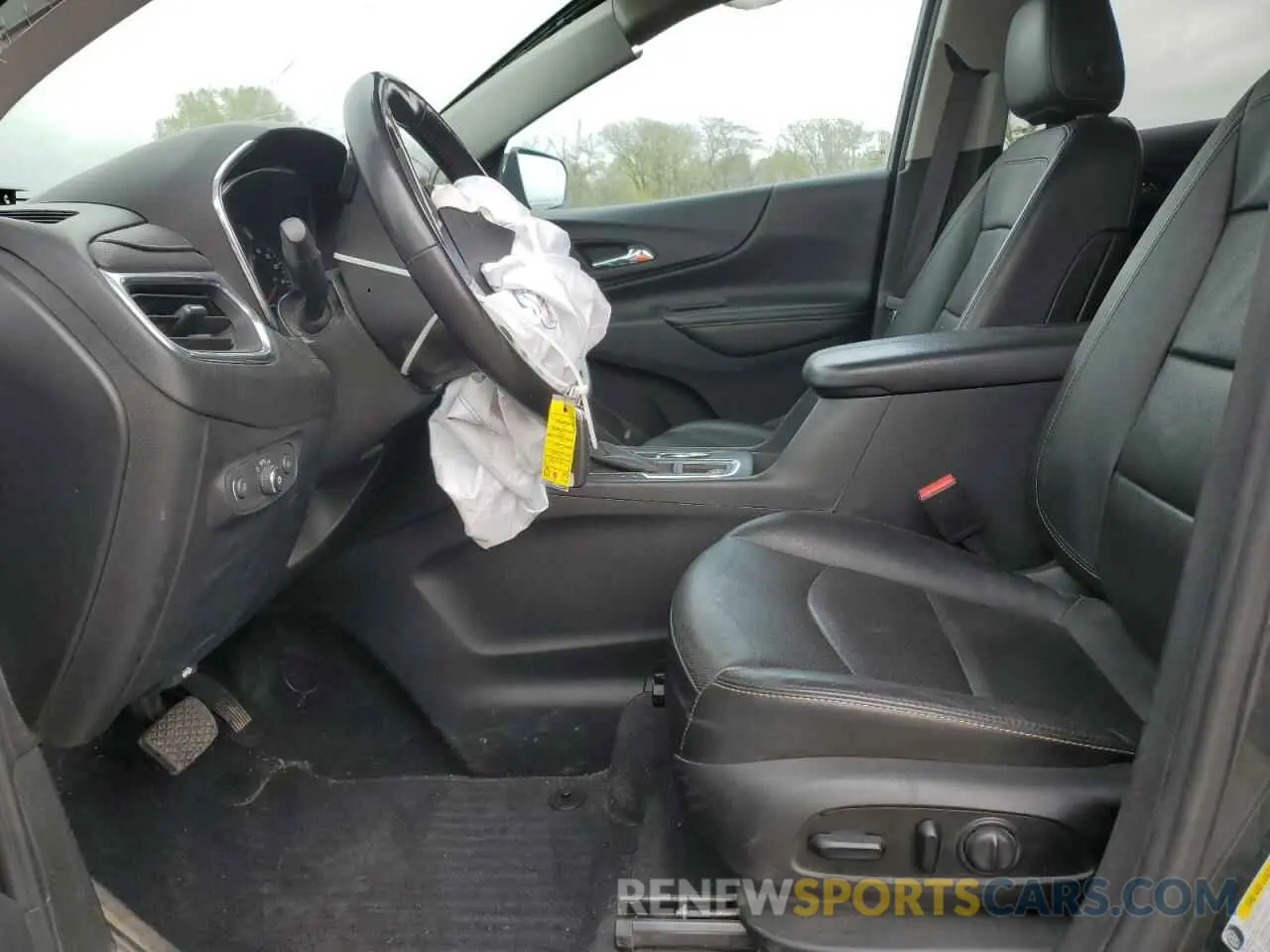 7 Photograph of a damaged car 2GNAXNEV4L6169880 CHEVROLET EQUINOX 2020