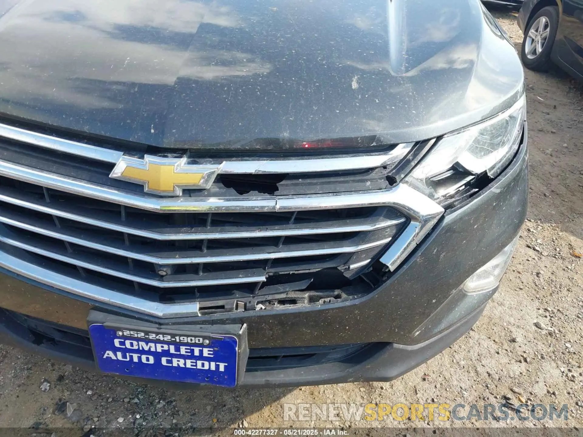 19 Photograph of a damaged car 2GNAXNEV6L6157326 CHEVROLET EQUINOX 2020