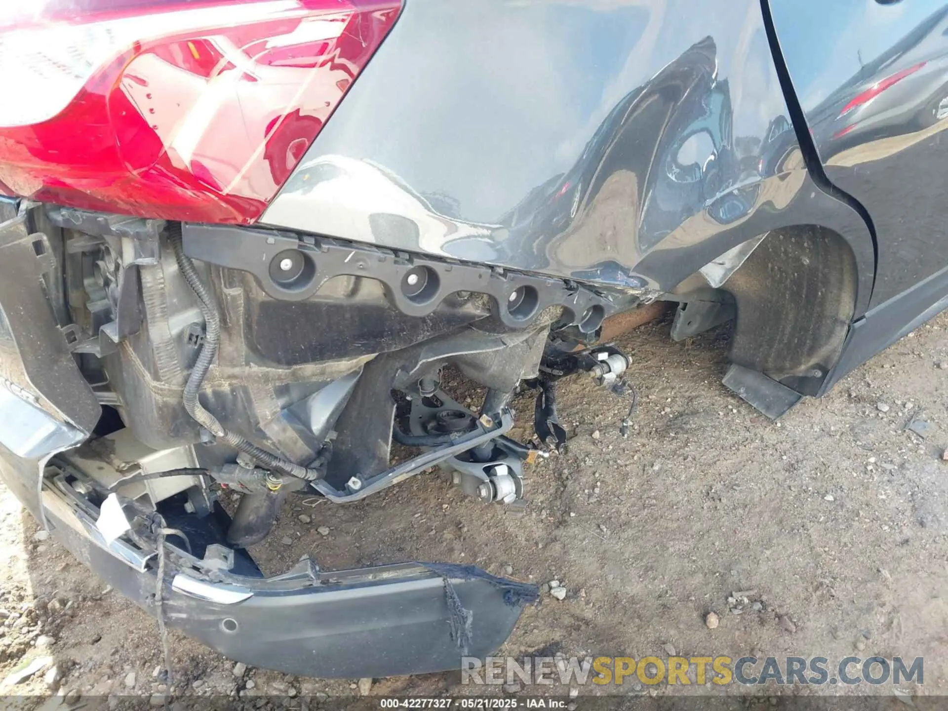 6 Photograph of a damaged car 2GNAXNEV6L6157326 CHEVROLET EQUINOX 2020