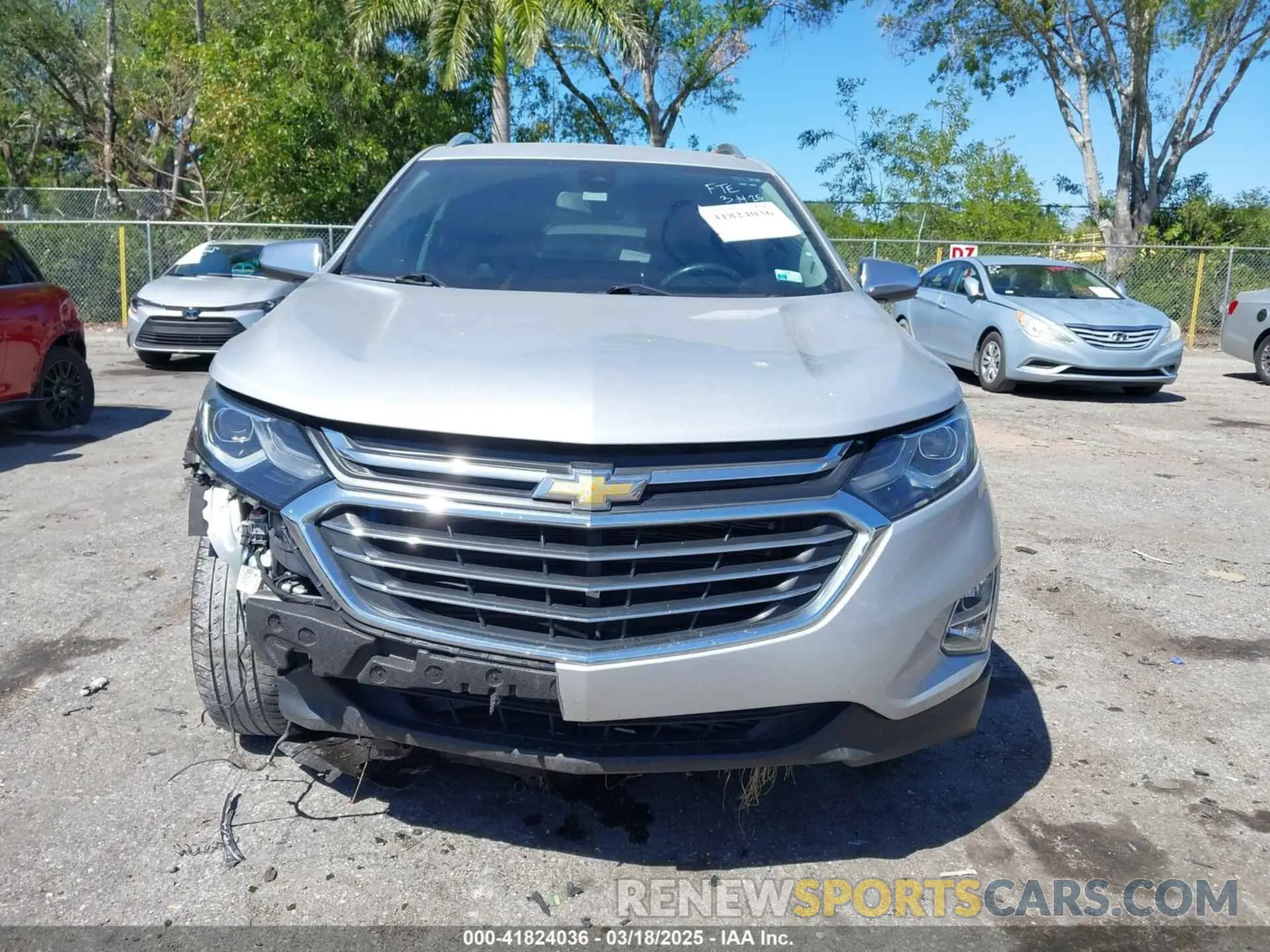 13 Photograph of a damaged car 2GNAXNEV7L6134492 CHEVROLET EQUINOX 2020