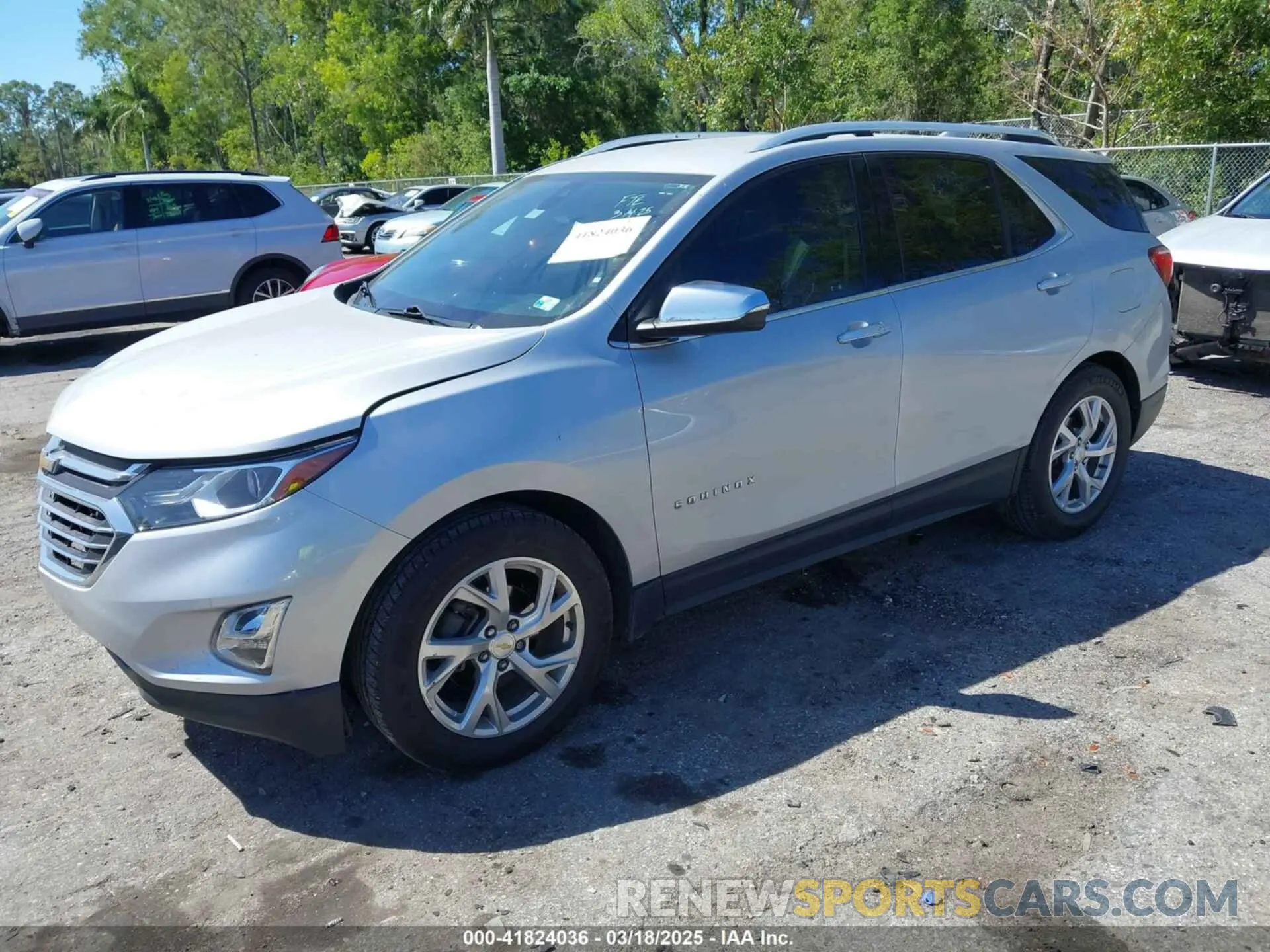 2 Photograph of a damaged car 2GNAXNEV7L6134492 CHEVROLET EQUINOX 2020