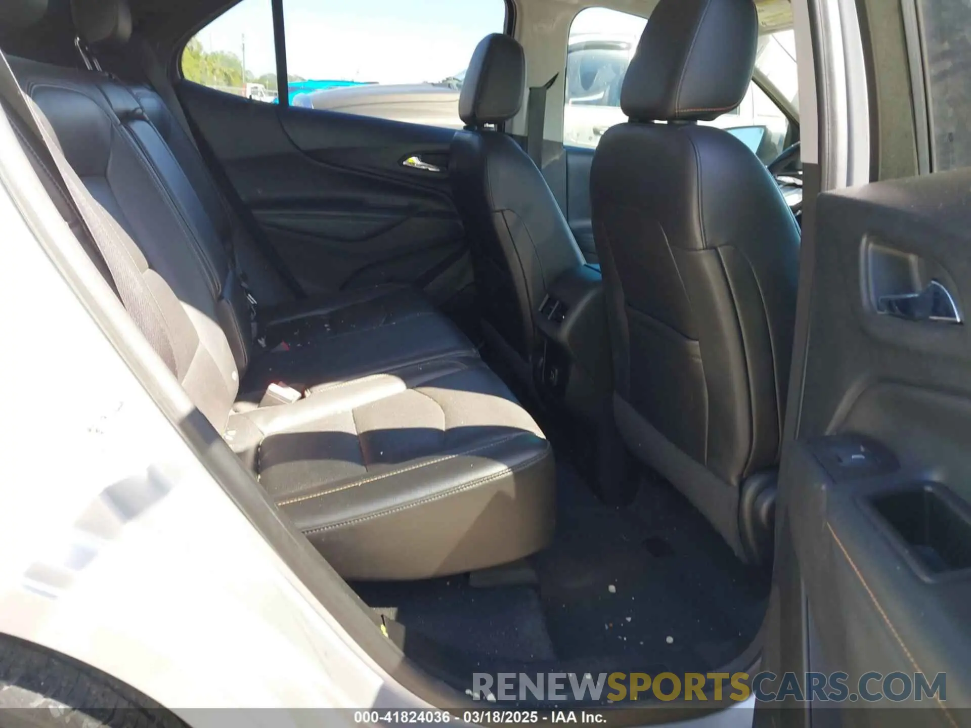 8 Photograph of a damaged car 2GNAXNEV7L6134492 CHEVROLET EQUINOX 2020