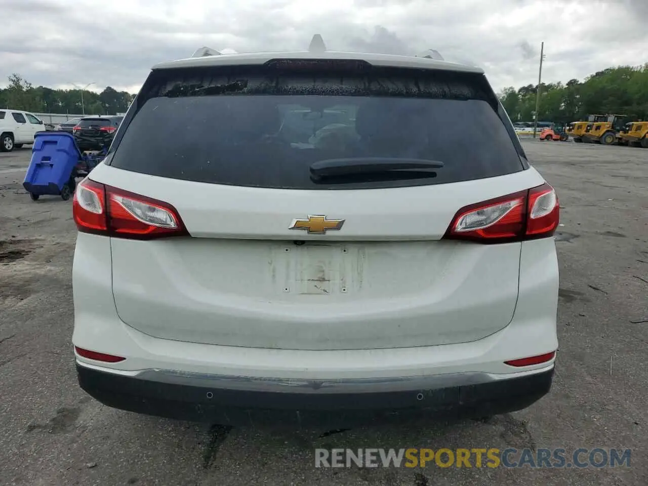 6 Photograph of a damaged car 2GNAXNEV8L6174452 CHEVROLET EQUINOX 2020