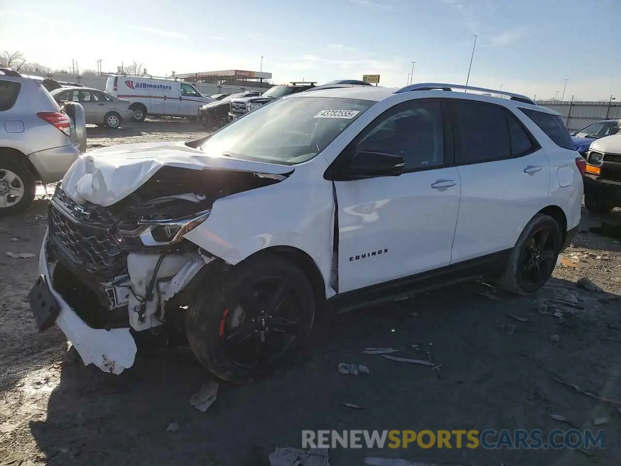 1 Photograph of a damaged car 2GNAXNEV8L6215369 CHEVROLET EQUINOX 2020