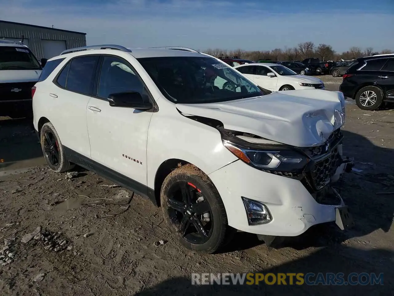 4 Photograph of a damaged car 2GNAXNEV8L6215369 CHEVROLET EQUINOX 2020