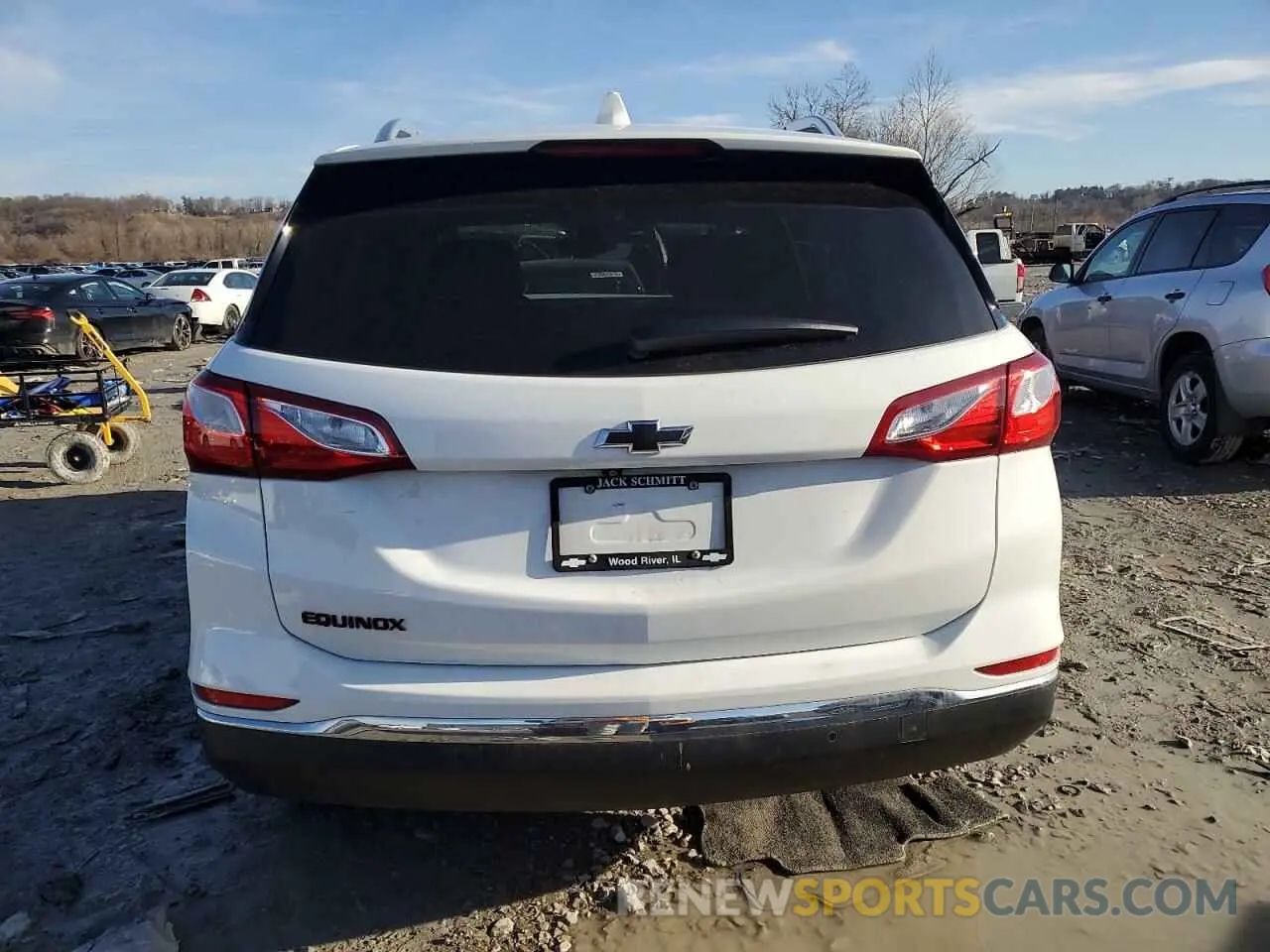 6 Photograph of a damaged car 2GNAXNEV8L6215369 CHEVROLET EQUINOX 2020