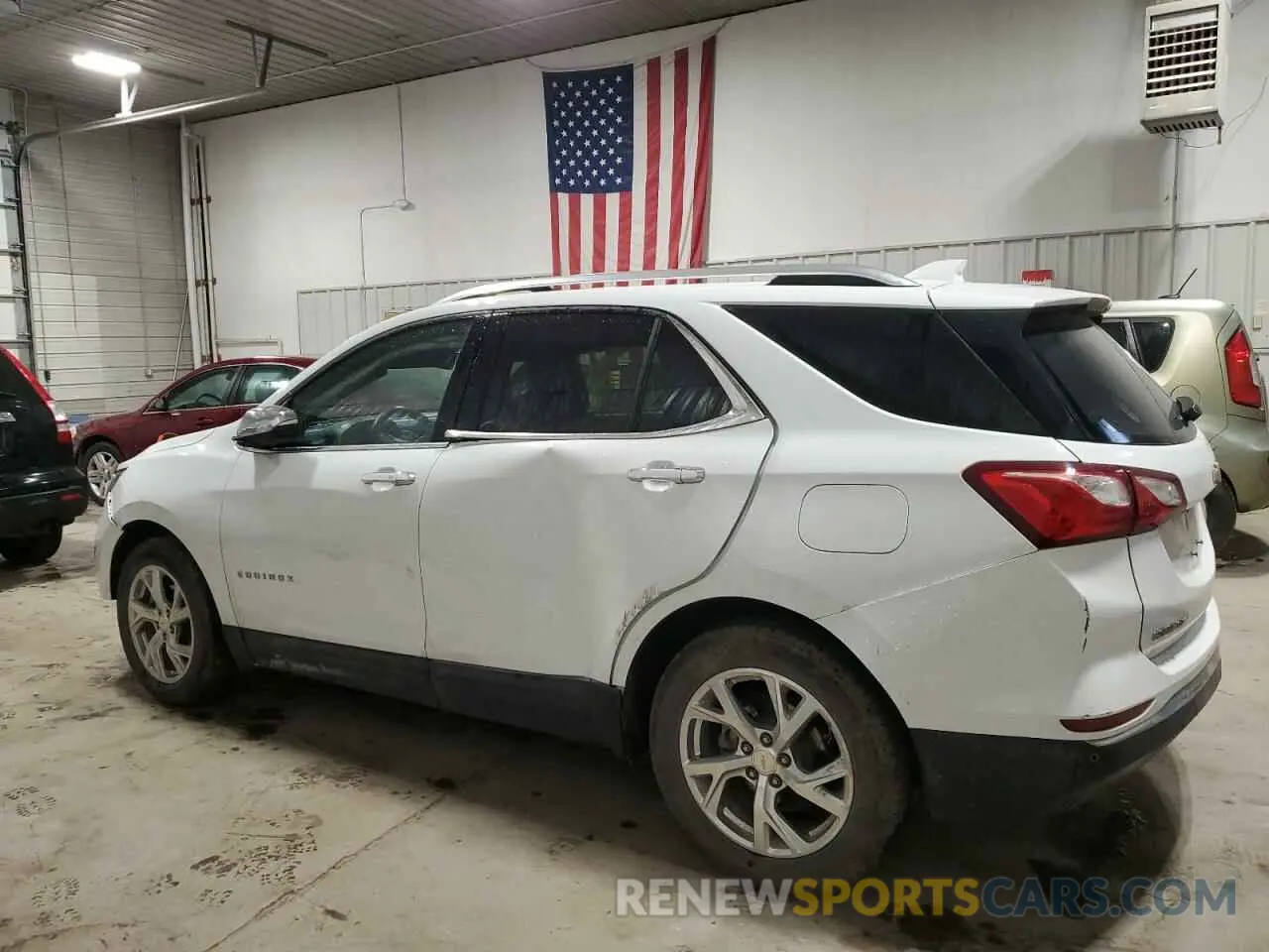 2 Photograph of a damaged car 2GNAXNEV9L6123588 CHEVROLET EQUINOX 2020