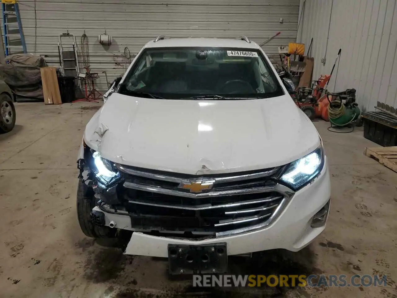 5 Photograph of a damaged car 2GNAXNEV9L6123588 CHEVROLET EQUINOX 2020