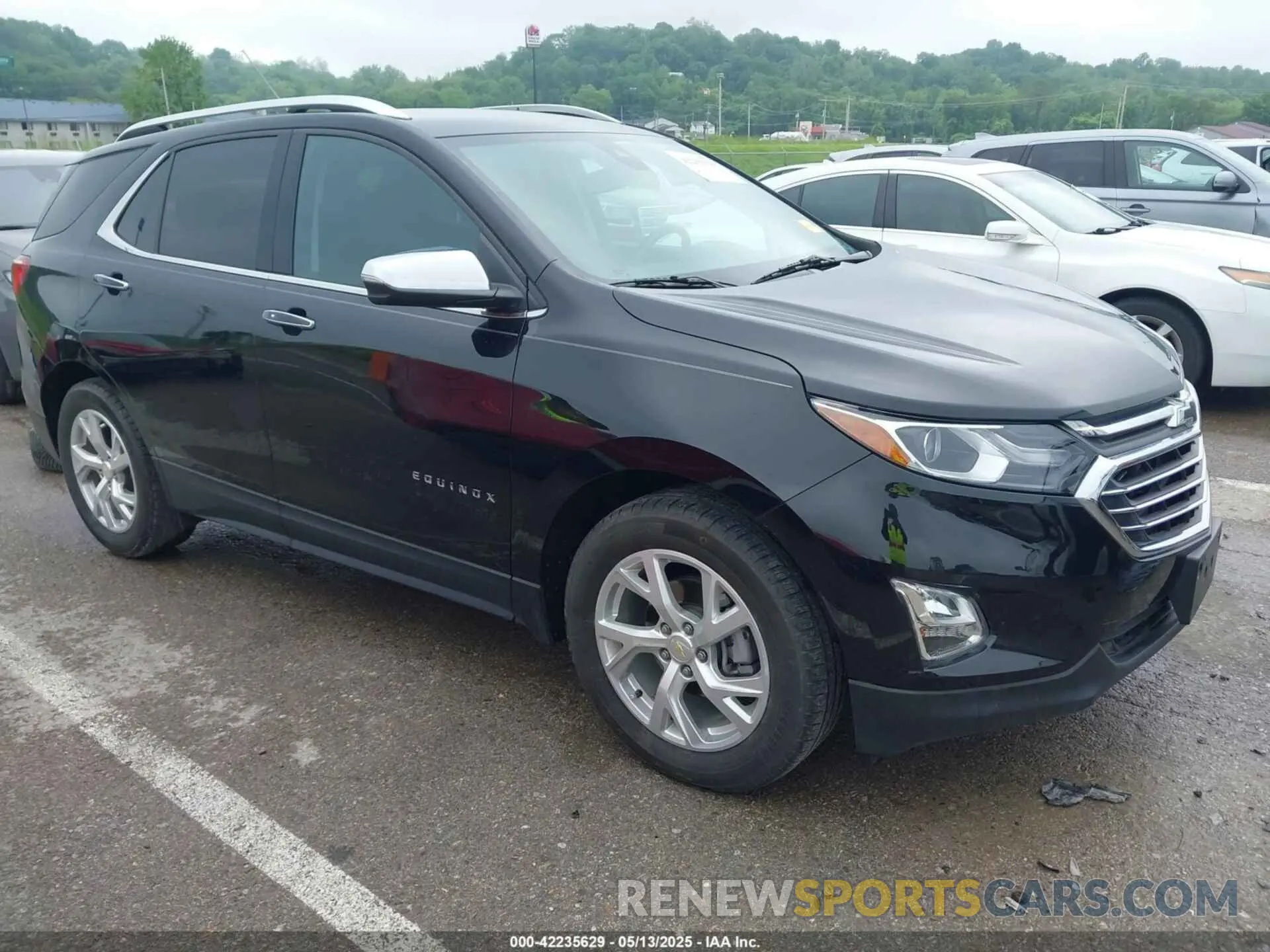 1 Photograph of a damaged car 2GNAXNEV9L6253225 CHEVROLET EQUINOX 2020
