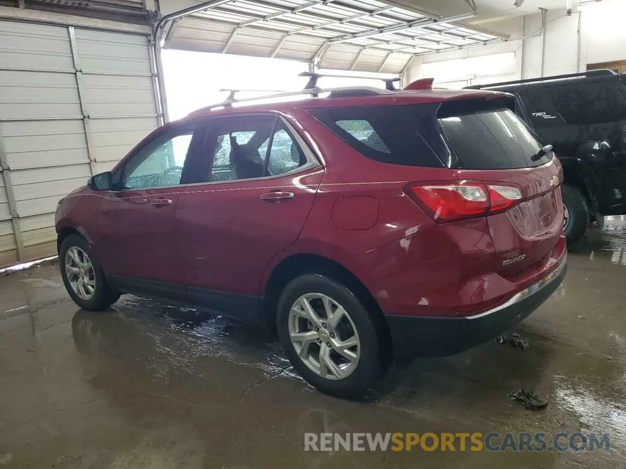 2 Photograph of a damaged car 2GNAXNEV9L6261437 CHEVROLET EQUINOX 2020