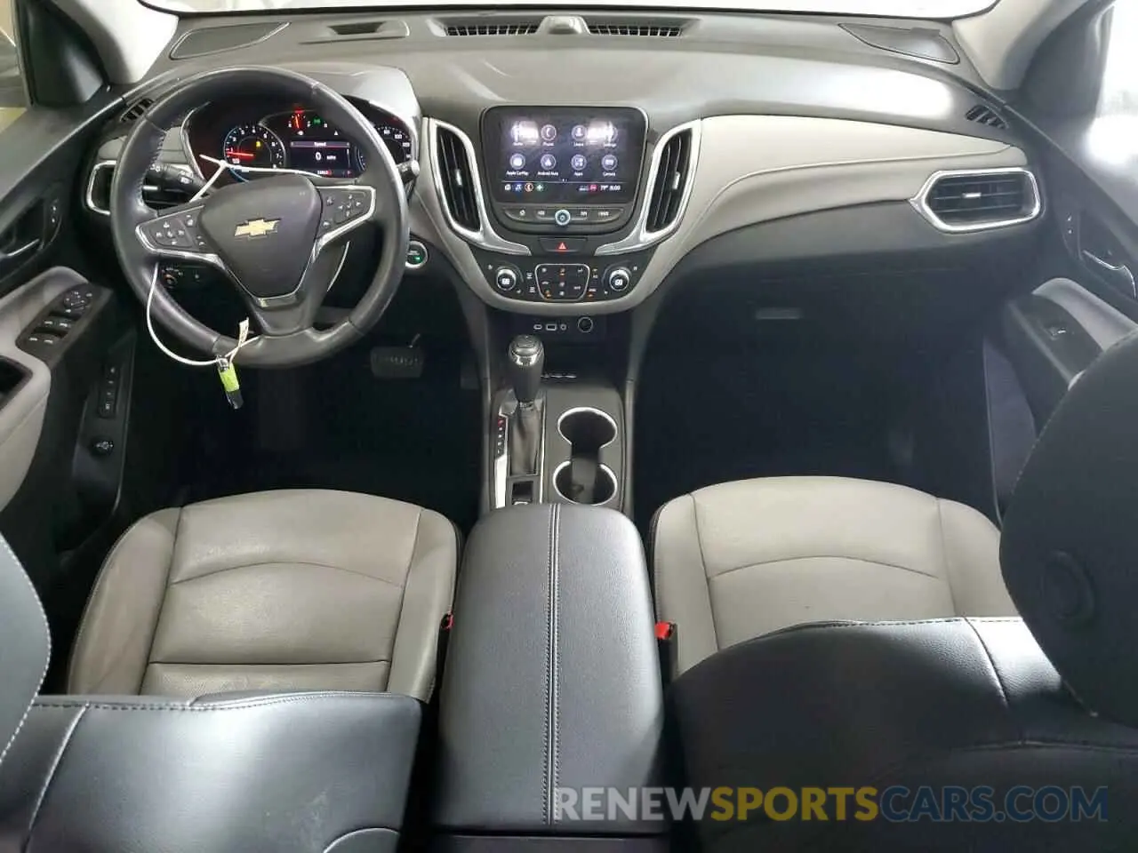 8 Photograph of a damaged car 2GNAXNEV9L6261437 CHEVROLET EQUINOX 2020