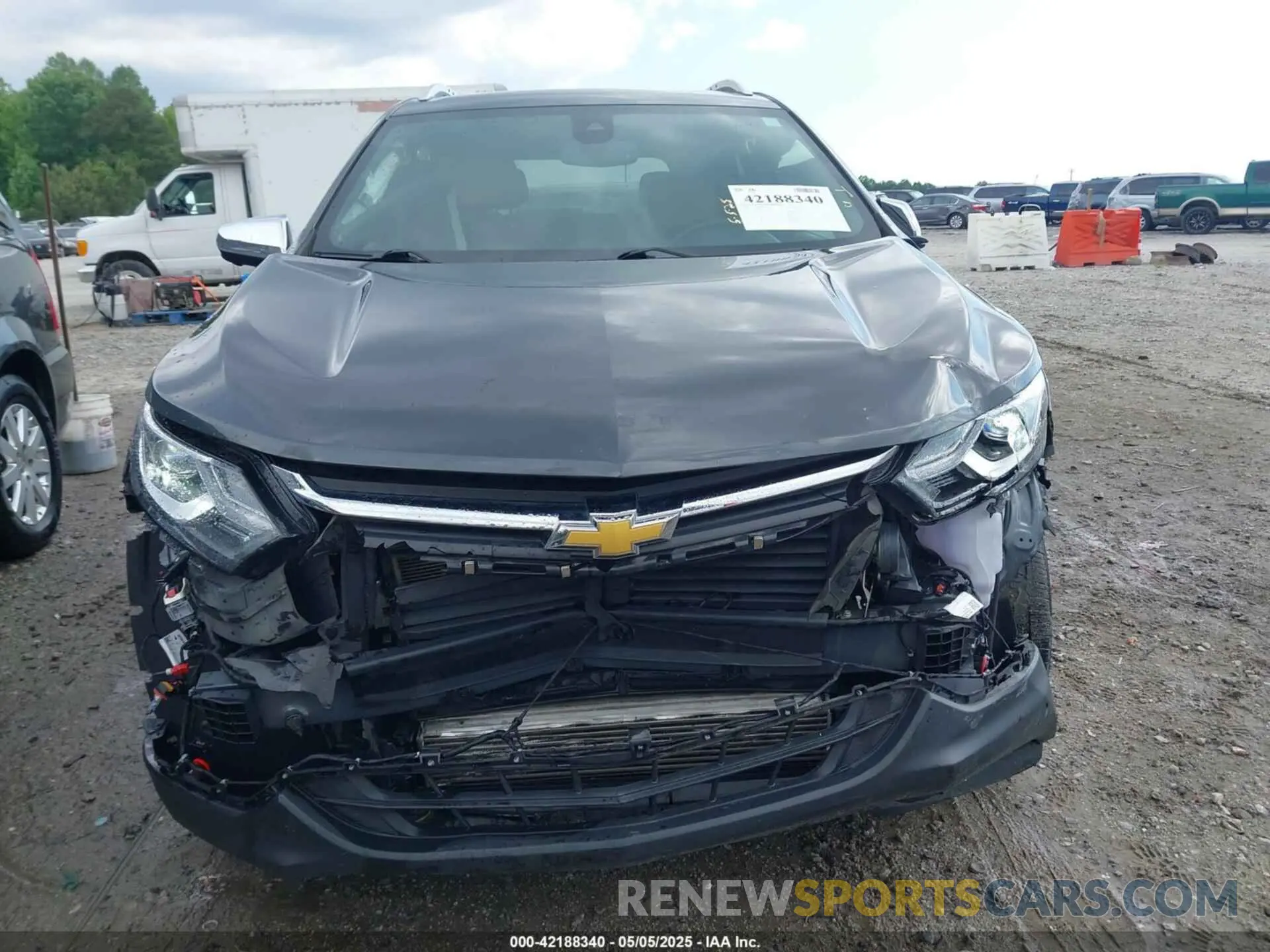 13 Photograph of a damaged car 2GNAXNEVXL6156874 CHEVROLET EQUINOX 2020