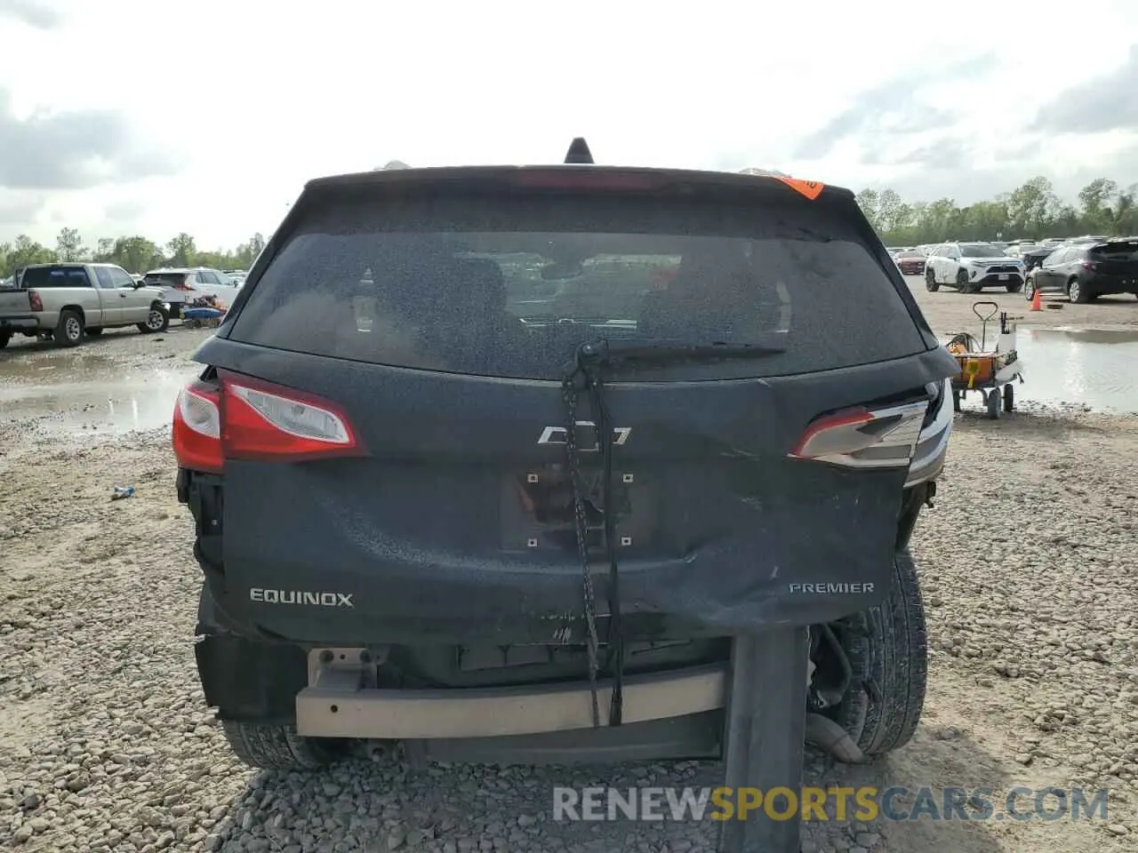 6 Photograph of a damaged car 2GNAXNEVXL6204860 CHEVROLET EQUINOX 2020