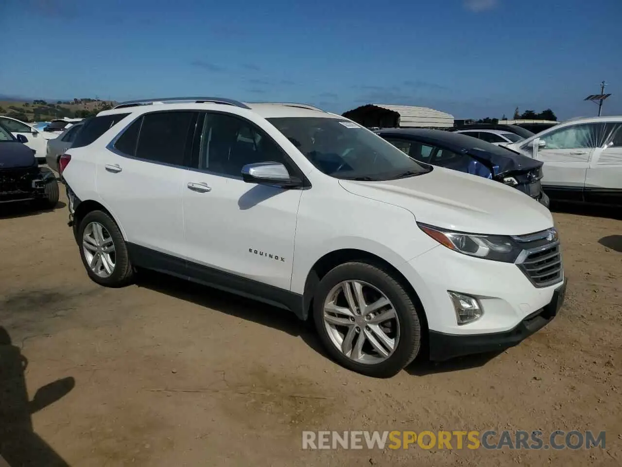 4 Photograph of a damaged car 2GNAXPEX4L6196221 CHEVROLET EQUINOX 2020