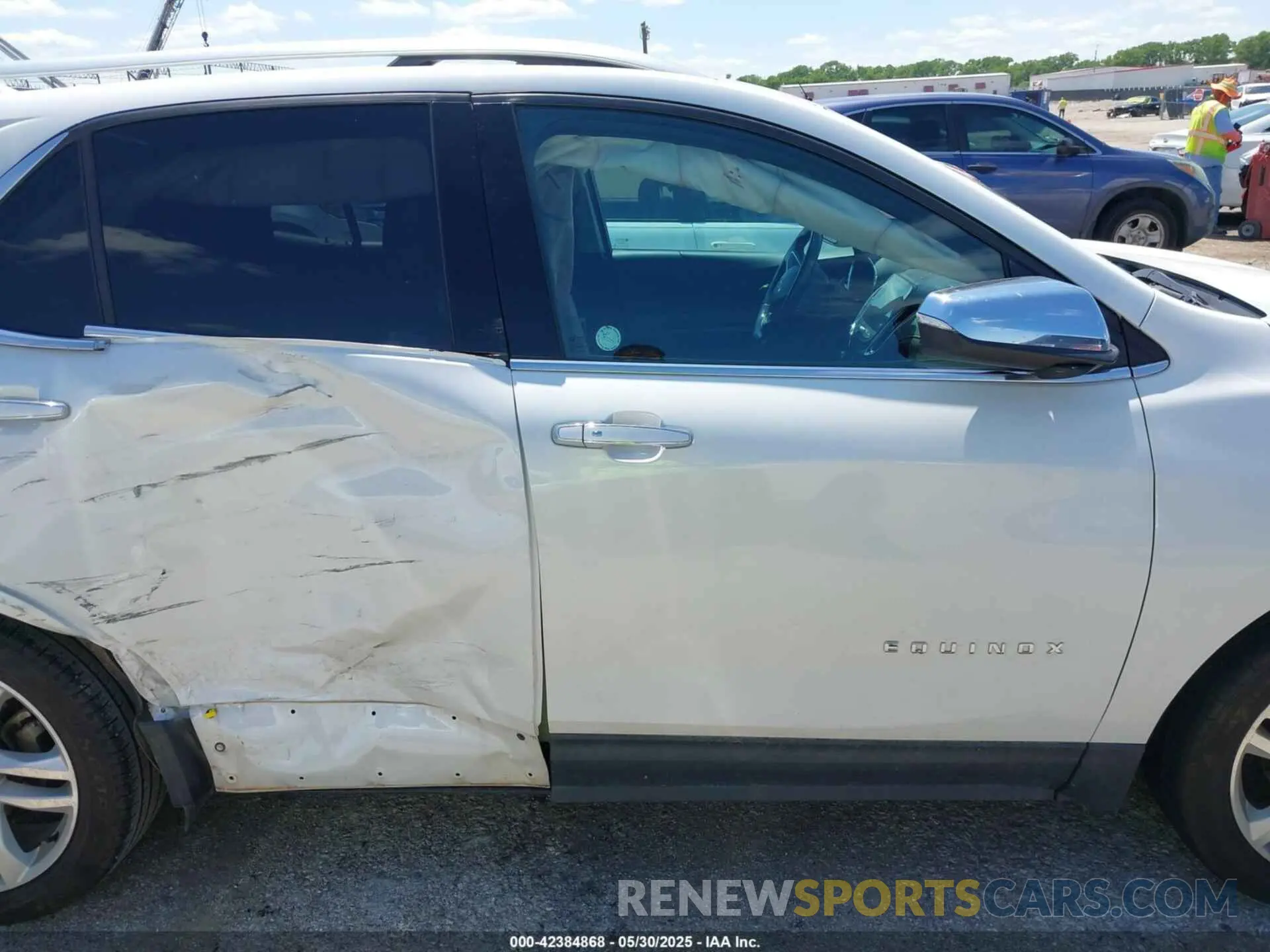 12 Photograph of a damaged car 2GNAXPEX4L6224809 CHEVROLET EQUINOX 2020