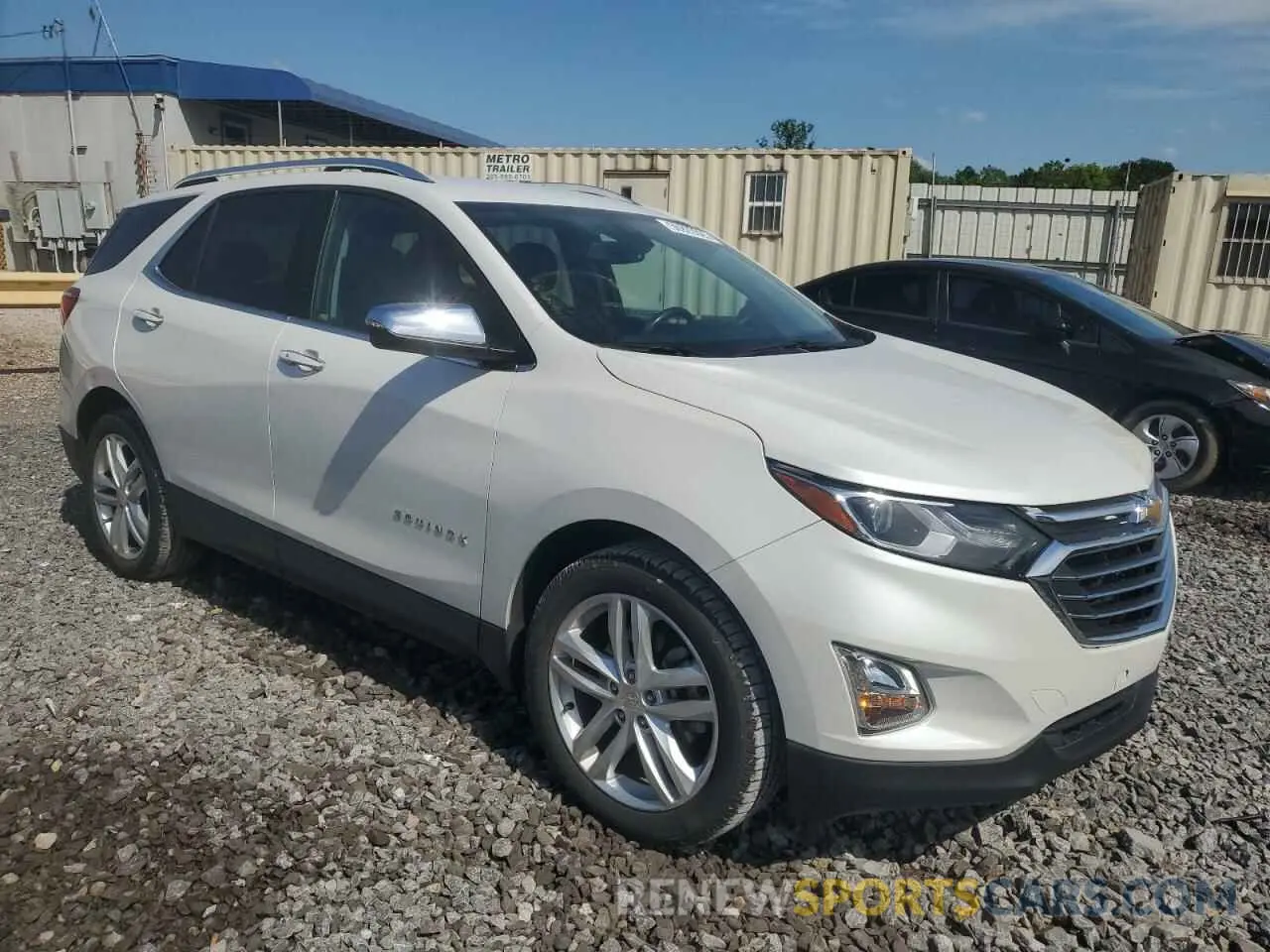 4 Photograph of a damaged car 2GNAXPEX5L6150218 CHEVROLET EQUINOX 2020