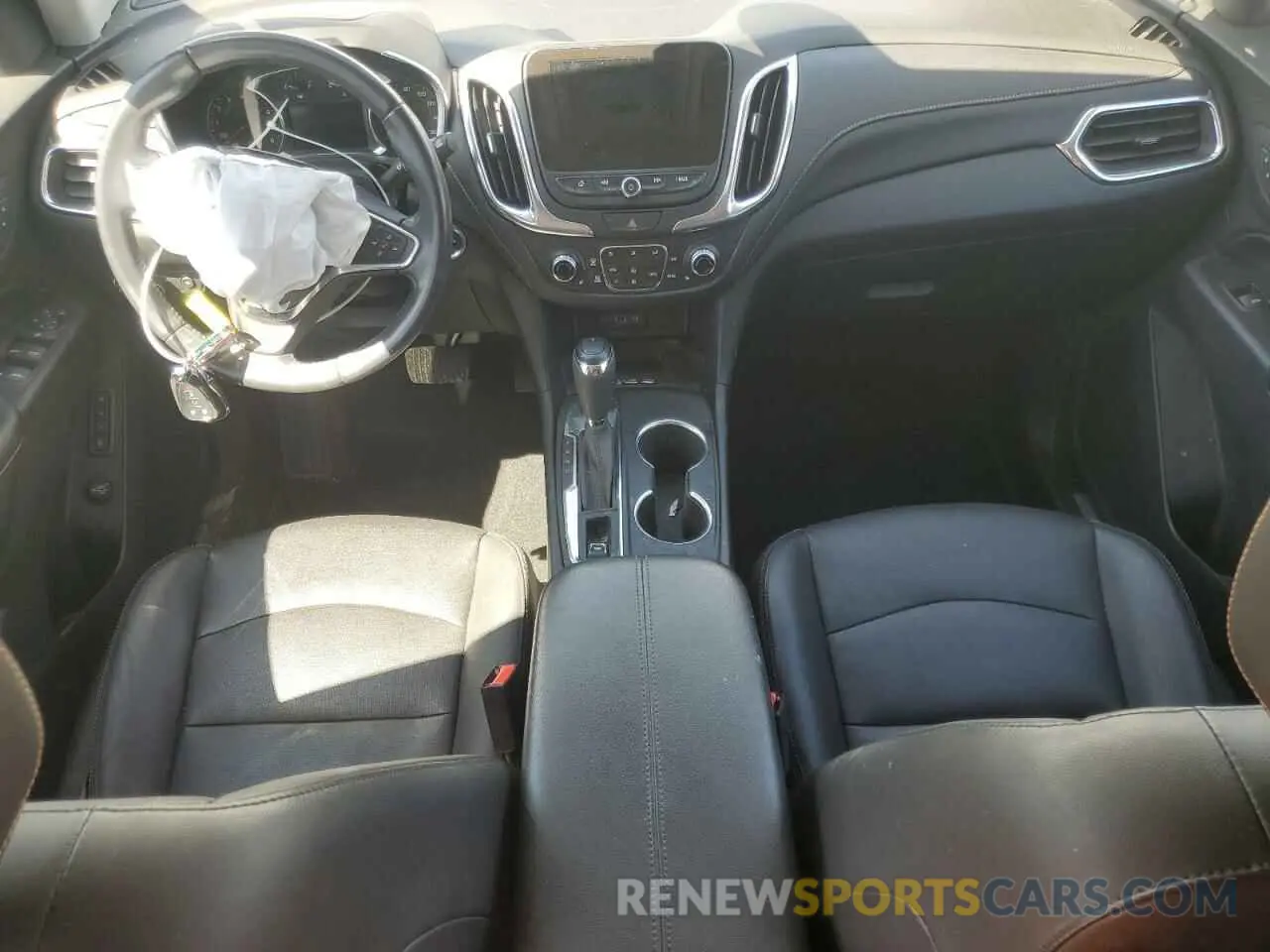 8 Photograph of a damaged car 2GNAXPEX7L6212069 CHEVROLET EQUINOX 2020
