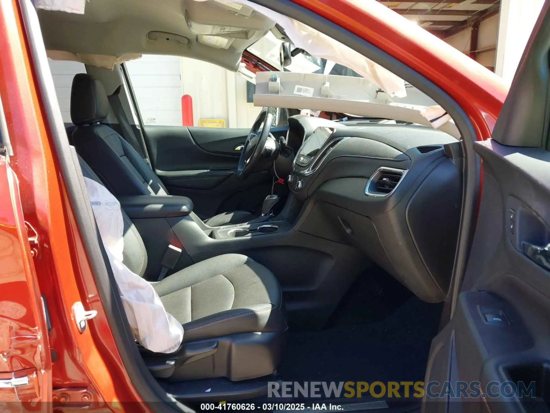 5 Photograph of a damaged car 2GNAXPEXXL6150828 CHEVROLET EQUINOX 2020