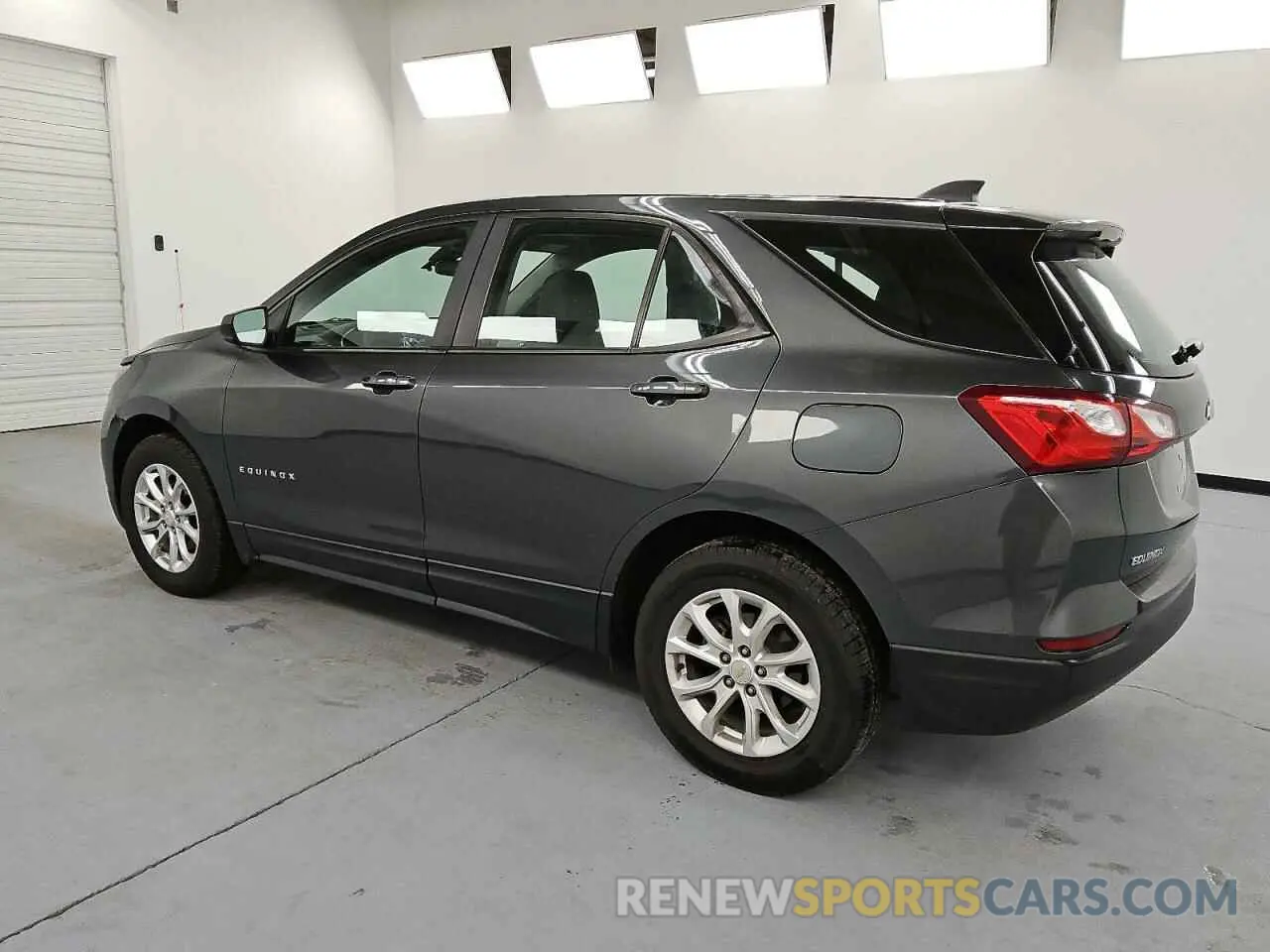 2 Photograph of a damaged car 2GNAXSEV0L6126524 CHEVROLET EQUINOX 2020