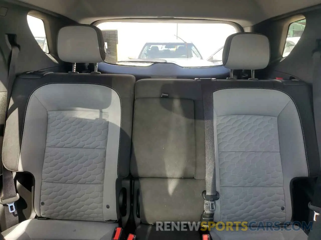 10 Photograph of a damaged car 2GNAXSEV0L6130721 CHEVROLET EQUINOX 2020
