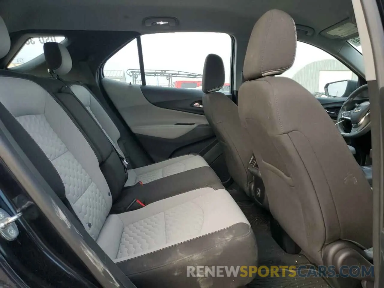 11 Photograph of a damaged car 2GNAXSEV0L6202582 CHEVROLET EQUINOX 2020