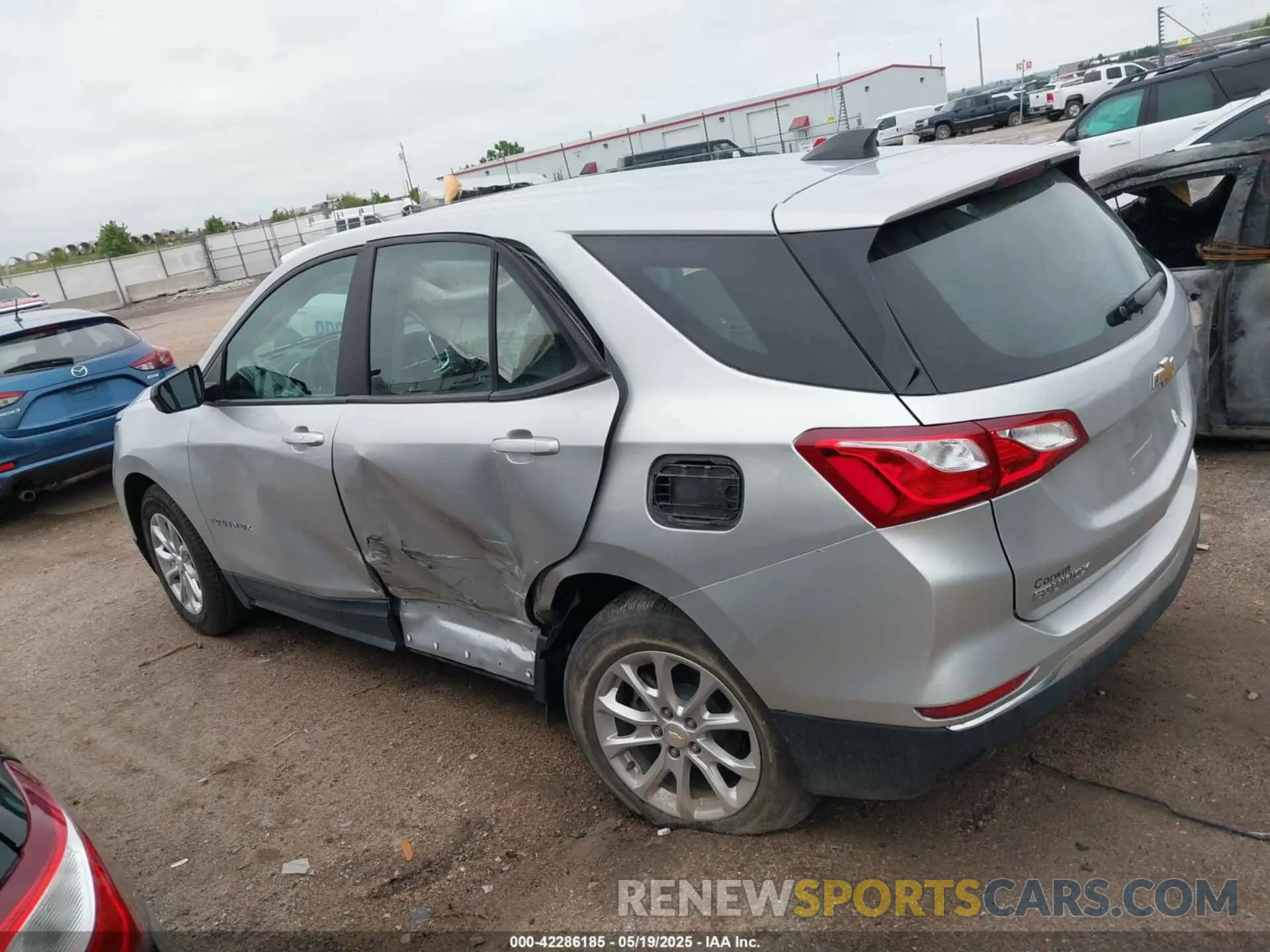 15 Photograph of a damaged car 2GNAXSEV0L6256562 CHEVROLET EQUINOX 2020